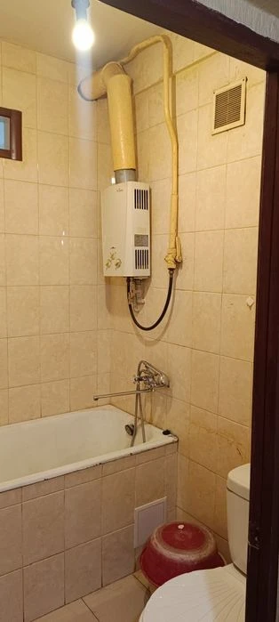 продам 2-х кімнатну квартиру від власника