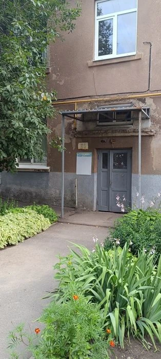 продам 2-х кімнатну квартиру від власника