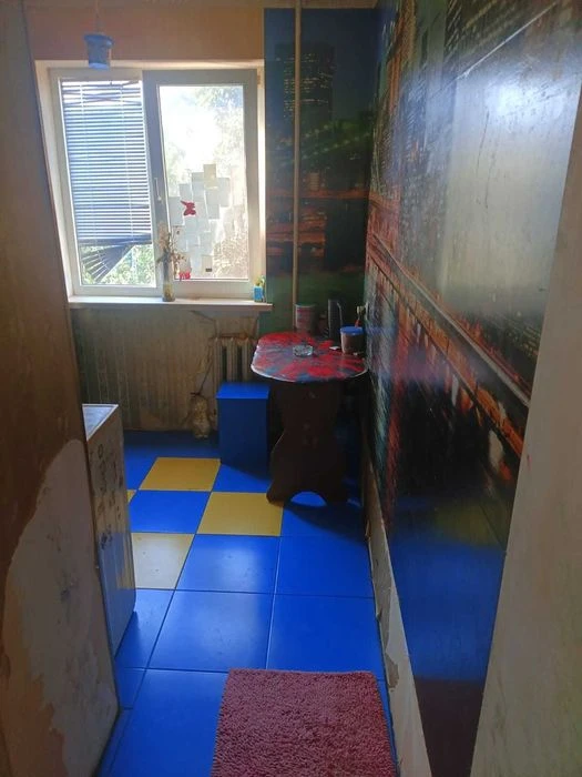 Продам 2 к. квартиру, м. Дворец спорта, б. Жасминовый