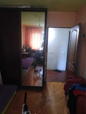 Продам 2 к. квартиру, м. Дворец спорта, б. Жасминовый