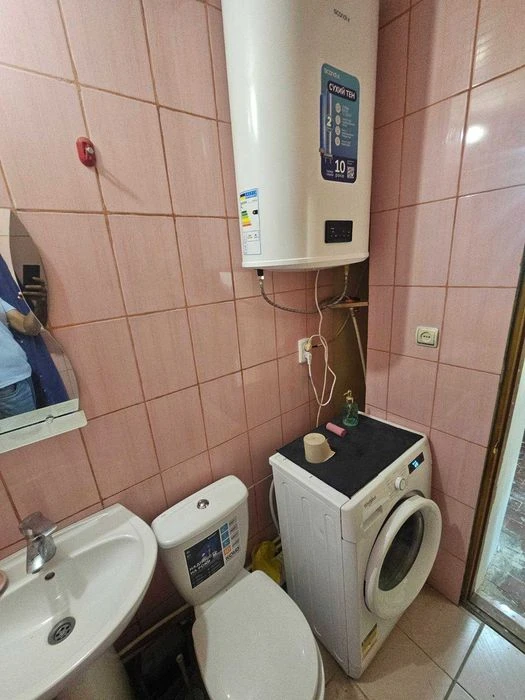 Двух комнатная гостинка. Ул. Михайлика