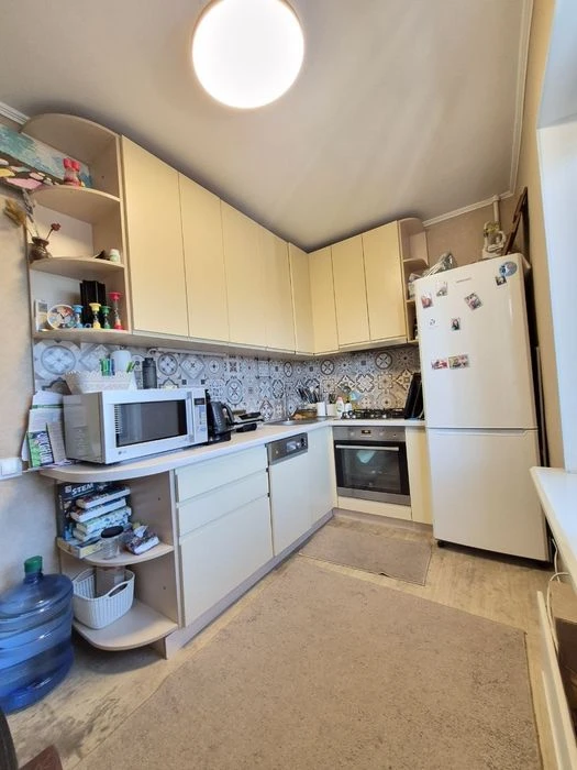 Гарна пропозиція! Продам 3к.кв на Пісках,  вул. Автозаводськ