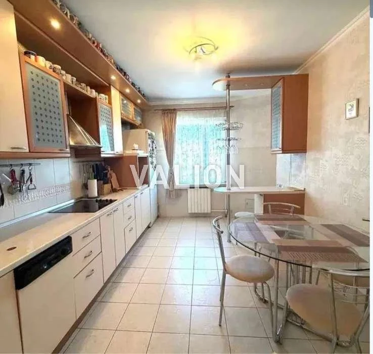Продаж 3-к кімнатної квартири. Вул. Миколи Бажана 36.М. Харк