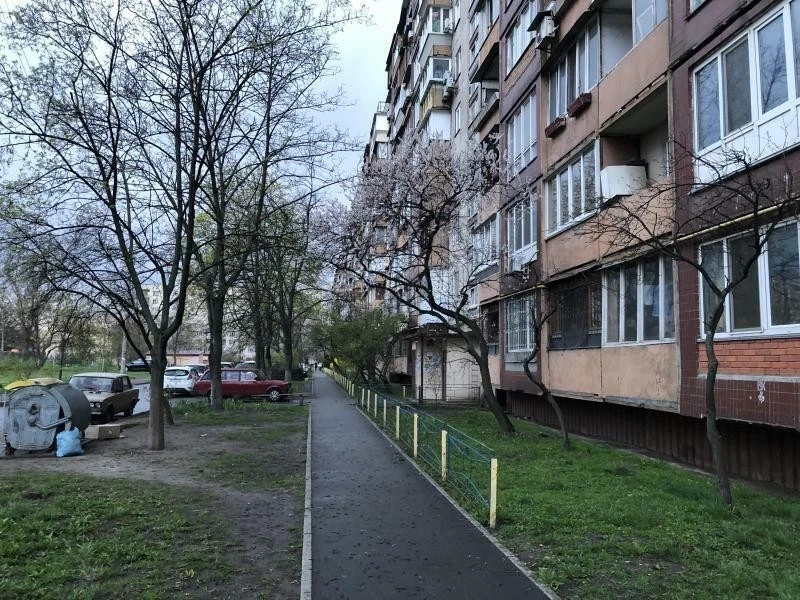 Продаж 1-кімнатної квартири 41 м², Богатирська вул., 2