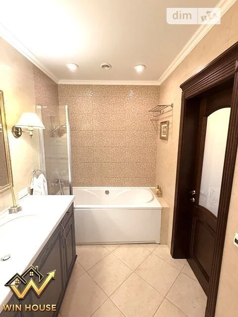 Продажа 3к квартиры 102 кв. м по ул. Феодосийская 2Л • ID 34
