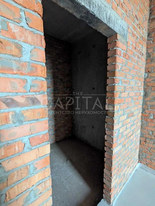 Продаж квартири 83,1 м² без ремонту у ЖК бізнес-класу Edelwe
