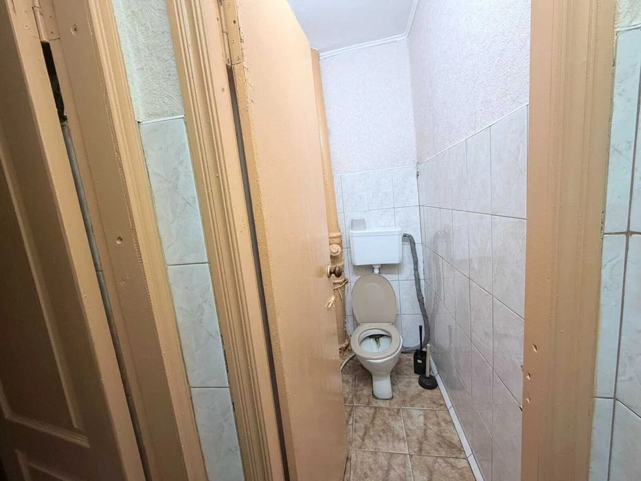 Продаж 2-кімнатної квартири на Київській