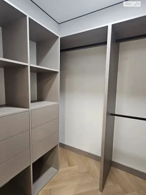 Продаж Квартира Набережна