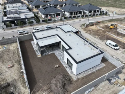 Продам  будинок в місті. Затишний район