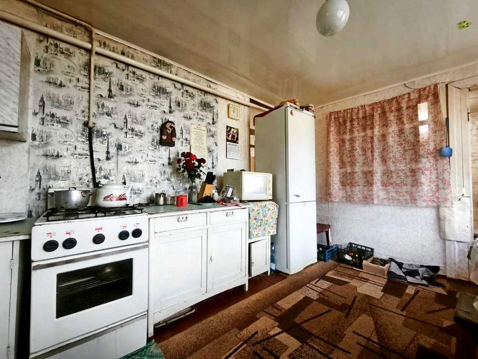 Будинок. Чернігів, Народного Руху вул. (Ціолковського)