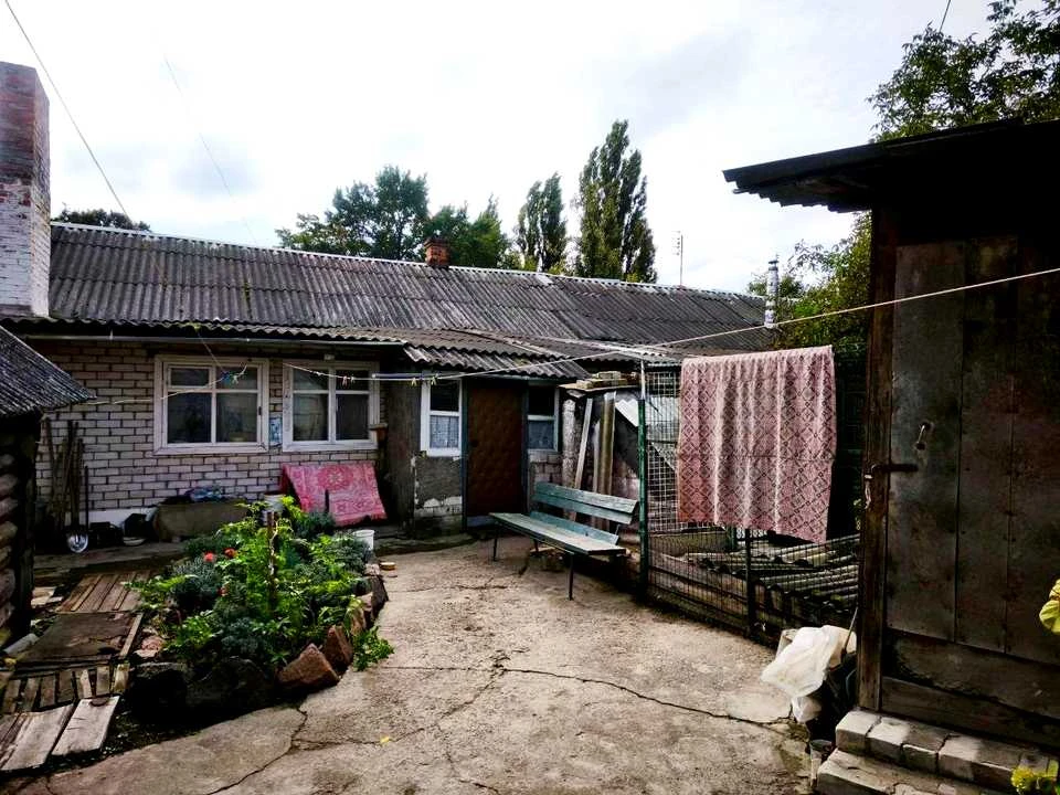 Будинок. Чернігів, Народного Руху вул. (Ціолковського)