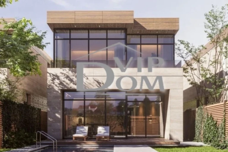New house in Odessa, park, sea nearby