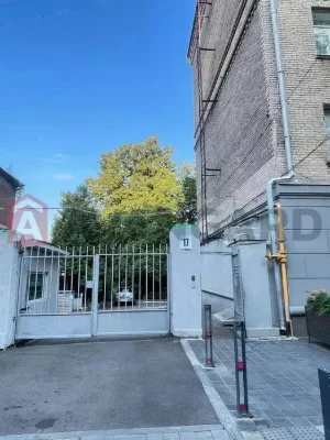 Продам квартиру парк Шевченко цегляний будинок