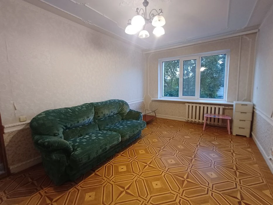 Продам 3х.комнатную на Ак.Королева  рядом Южный рынок. Отлич