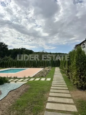 Продається таунхаус у м. Ужгород: 3 кімнати, 148.2 м², 2 сот