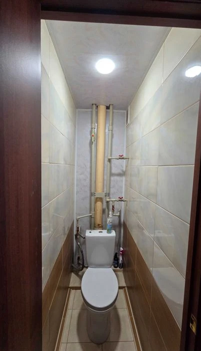 Продам квариру метро Индустриальная