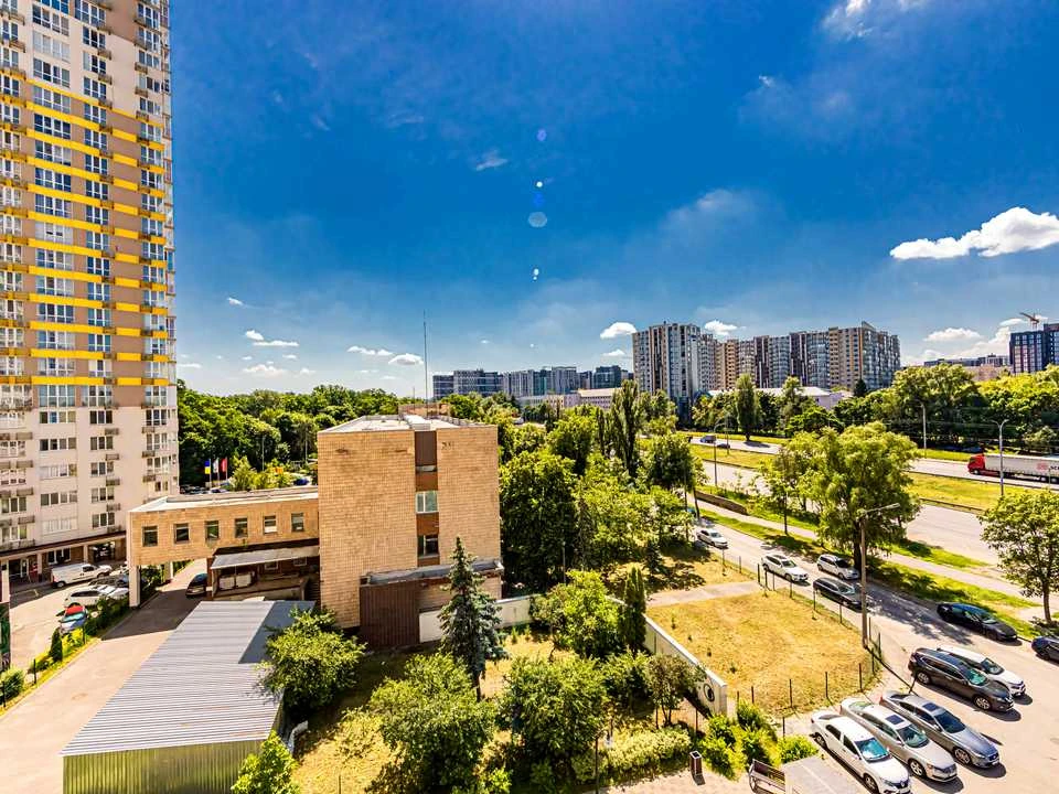 Квартира. Київ, Академіка Заболотного вул.