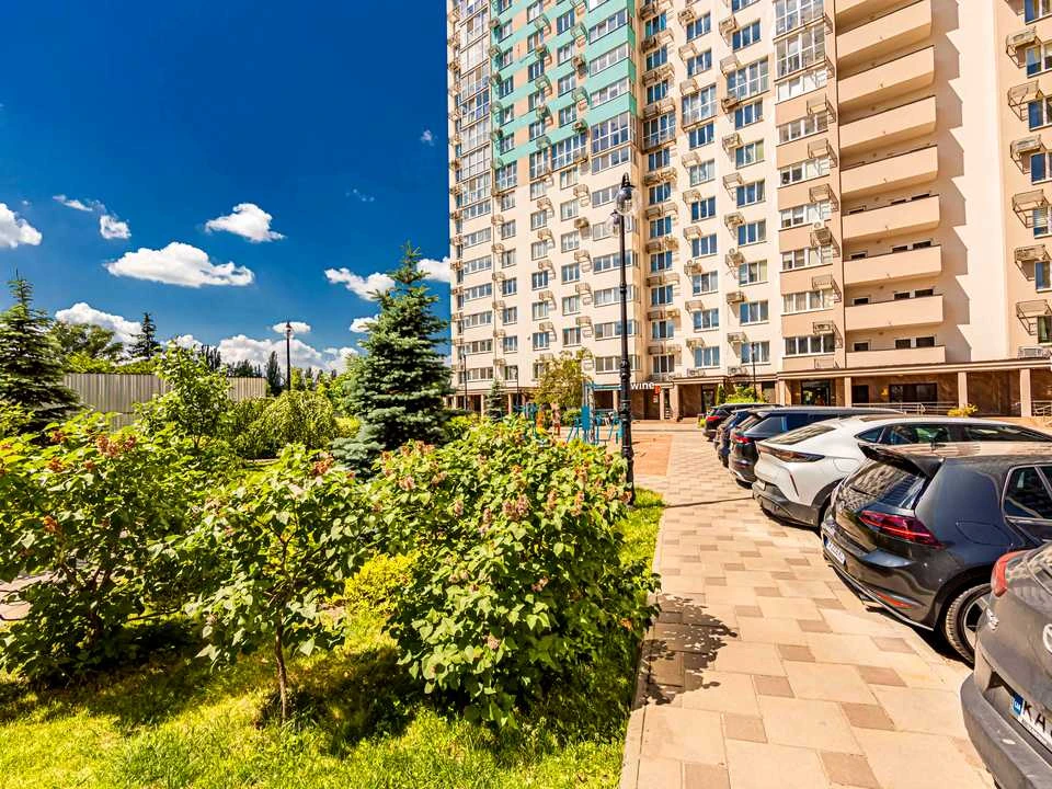 Квартира. Київ, Академіка Заболотного вул.