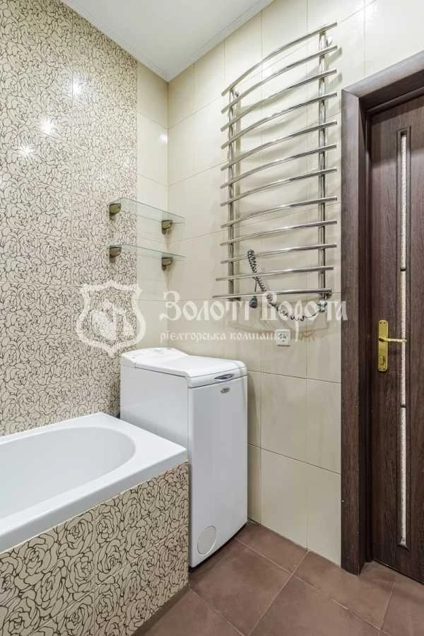 Продаж 2-кімнатної квартири 70 м², Жилянська вул., 59