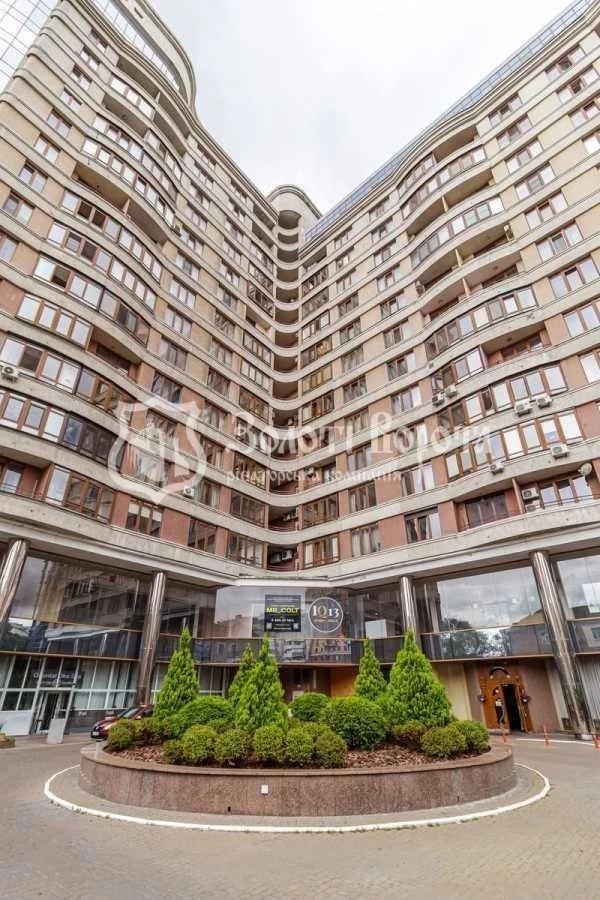 Продаж 2-кімнатної квартири 70 м², Жилянська вул., 59