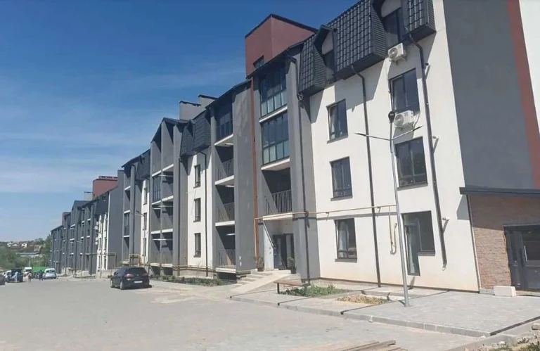ПРОДАЖ! 2-х кімнатна квартира в зданому будинку по дуже вигі