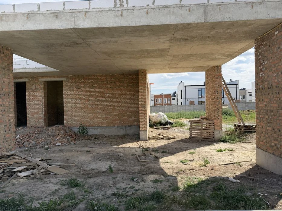 Елітний одноповерховий будинок на Щасливому