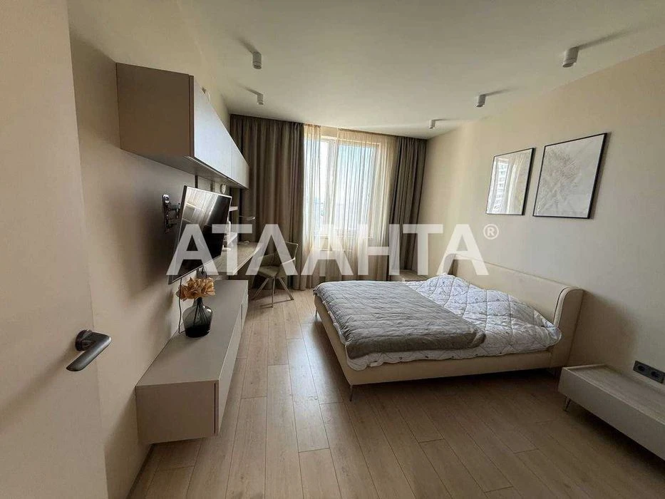 Luxurious apartment in Altair-2 residential complex. Middle floor, apartment on the right