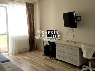Apartment. Kharkiv, Traktorostudivnyky Ave.