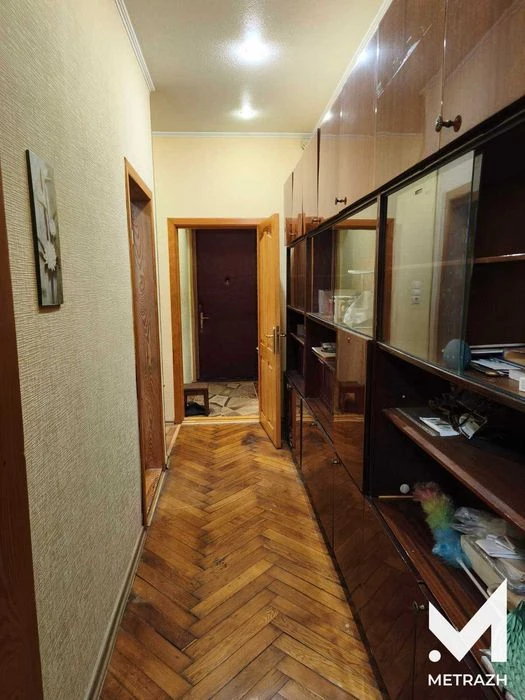 ПРОДАЖА! 3к квартира в центре / Держпром / 2 этаж / 50м2 / 9