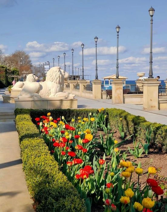 Квартира с видом на море на Б. Фонтане в сданном доме в расс.