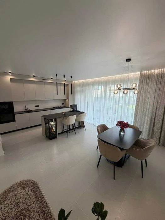 40162   Елітний танхаус у дендропарку — 210 м² + тераса, суч