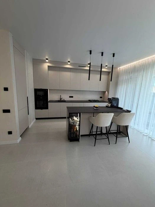40162   Елітний танхаус у дендропарку — 210 м² + тераса, суч