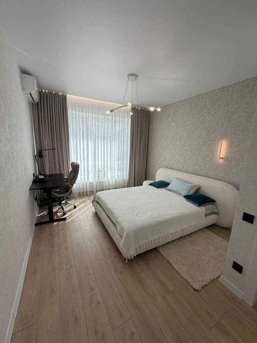 40162   Елітний танхаус у дендропарку — 210 м² + тераса, суч