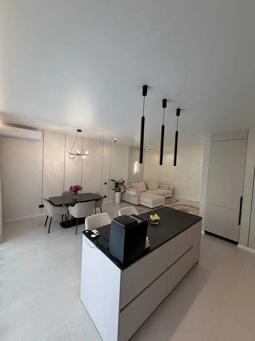 40162   Елітний танхаус у дендропарку — 210 м² + тераса, суч