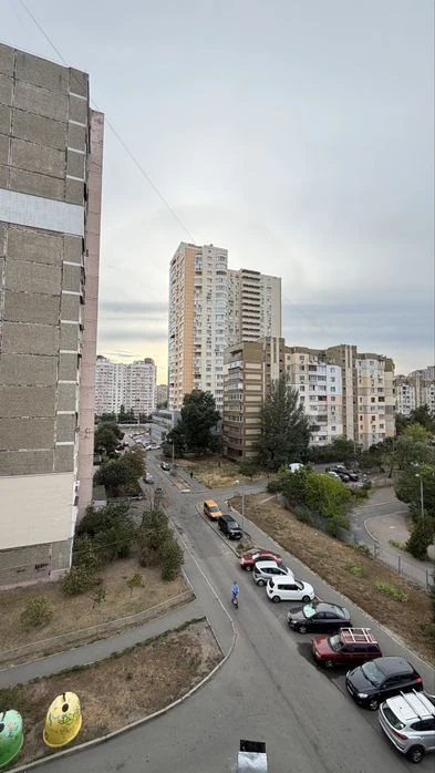 Продаж Позняки 1 кімнатна квартира Григоренко