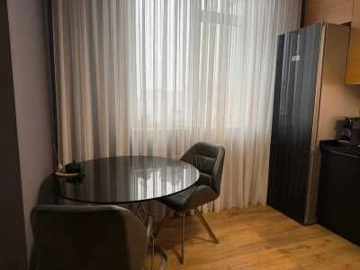 Продам 2 кімн.квартиру в ЖК Жемчужина 14/ Вадатурського