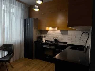 Продам 2 кімн.квартиру в ЖК Жемчужина 14/ Вадатурського