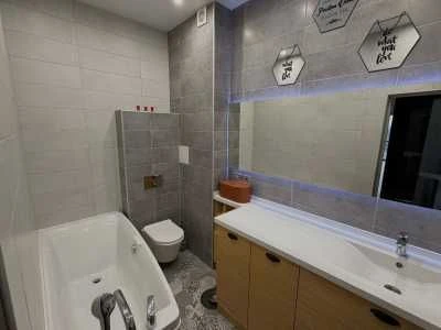 Продам 2 кімн.квартиру в ЖК Жемчужина 14/ Вадатурського