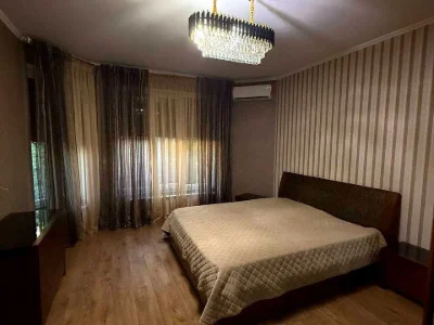 Будинок. Рівне, Присадибна вул.