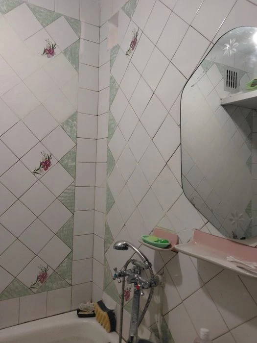 Продається 2 кім квартира вул Суботівська