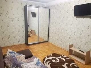 BARGAIN! I will sell a one-room apartment on Vidradny from the owner