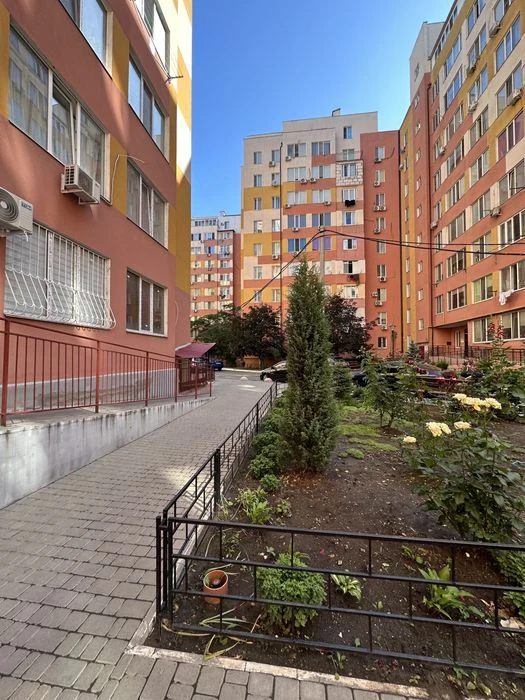 Продам 1-комн квартиру в ЖК Уютный, Грушевского.