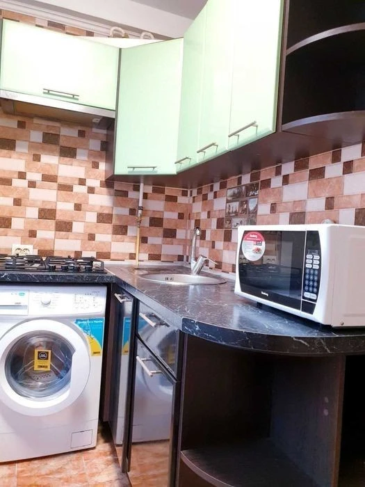 BARGAIN! I will sell a one-room apartment on Vidradny from the owner