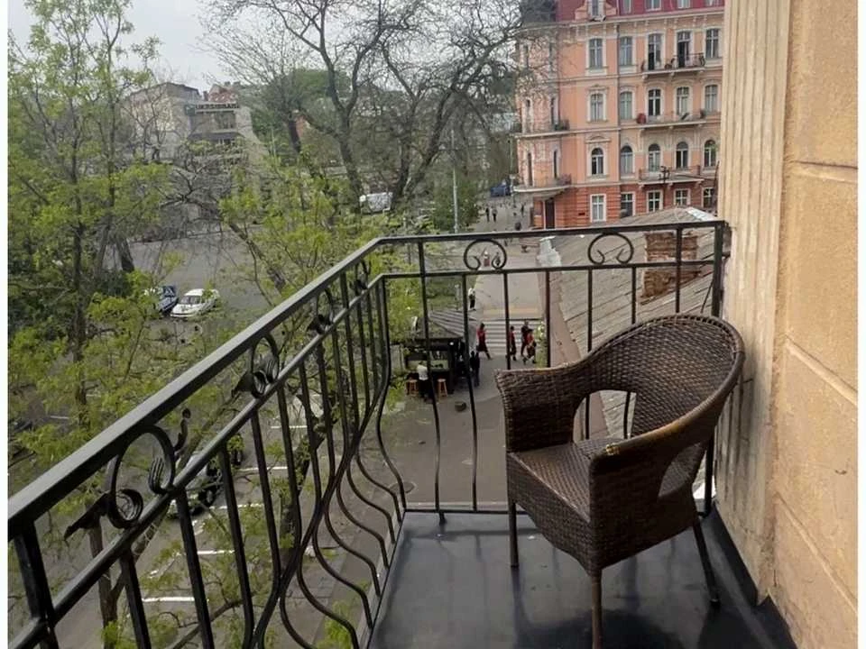 Квартира. Одеса, Отонівський пров. (Некрасова)