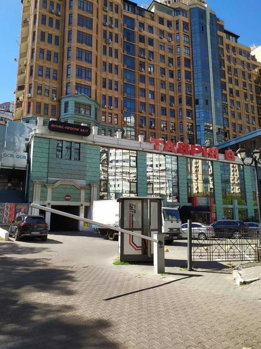 Паркоместо на Генуэзской в ЖК "Корона  Новой Аркадии"!