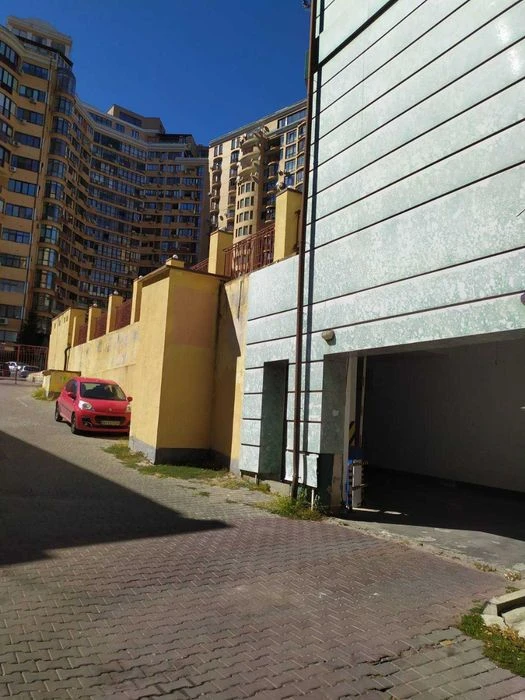 Паркоместо на Генуэзской в ЖК "Корона  Новой Аркадии"!