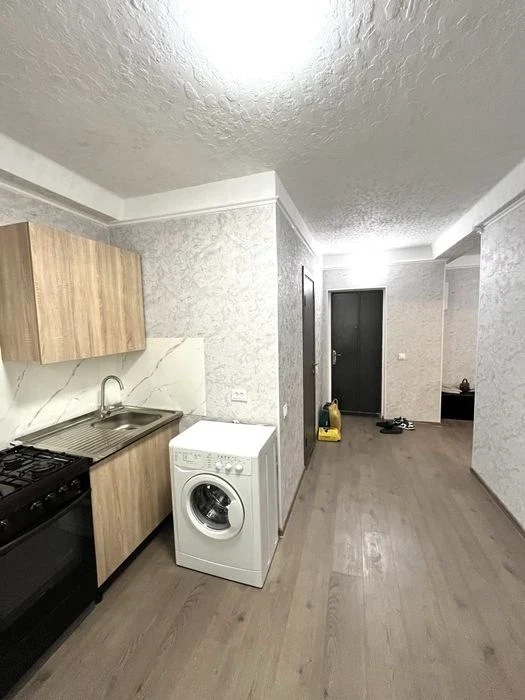 Продаж 3 кімнаної квартири Малий ринок