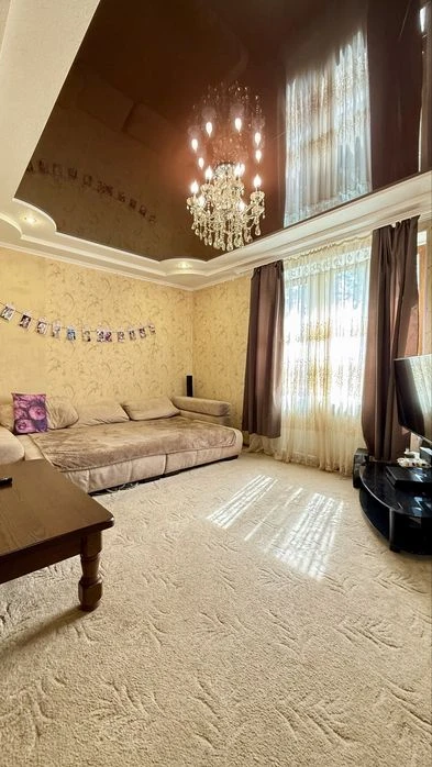 Продам 3-комн. квартиру 72 кв.м. в районе Малого рынка