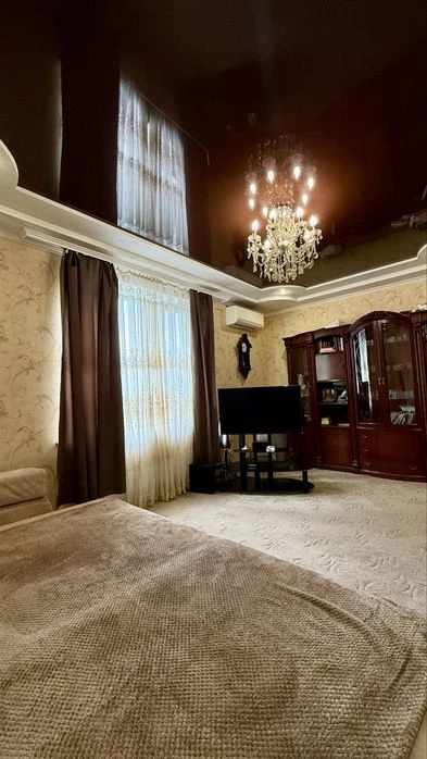 Продам 3-комн. квартиру 72 кв.м. в районе Малого рынка