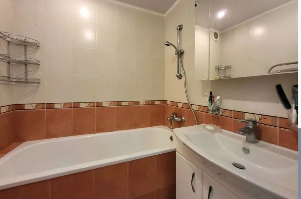 Продам 2к квартиру район Вишенька